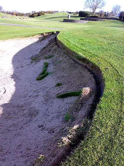 golf bunker edging (large pic)